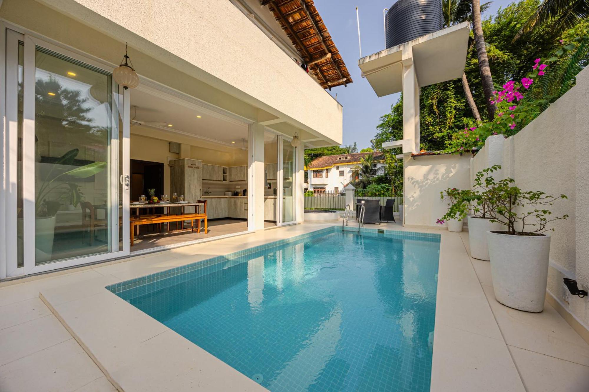 Elivaas 4 Bhk Villa Near Beach With Private Pool & Bar - Casa Boa Vida Candolim Extérieur photo