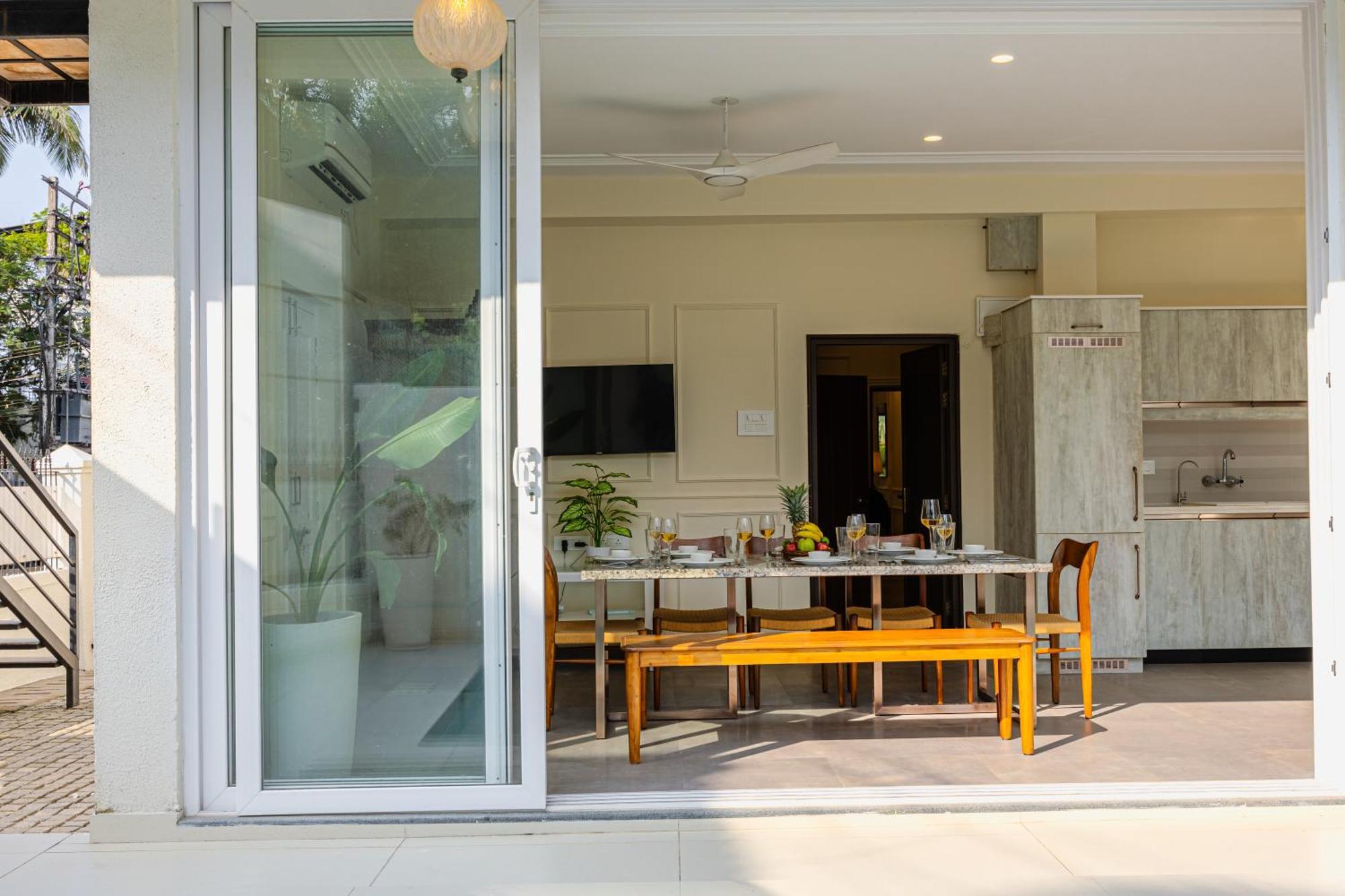 Elivaas 4 Bhk Villa Near Beach With Private Pool & Bar - Casa Boa Vida Candolim Extérieur photo