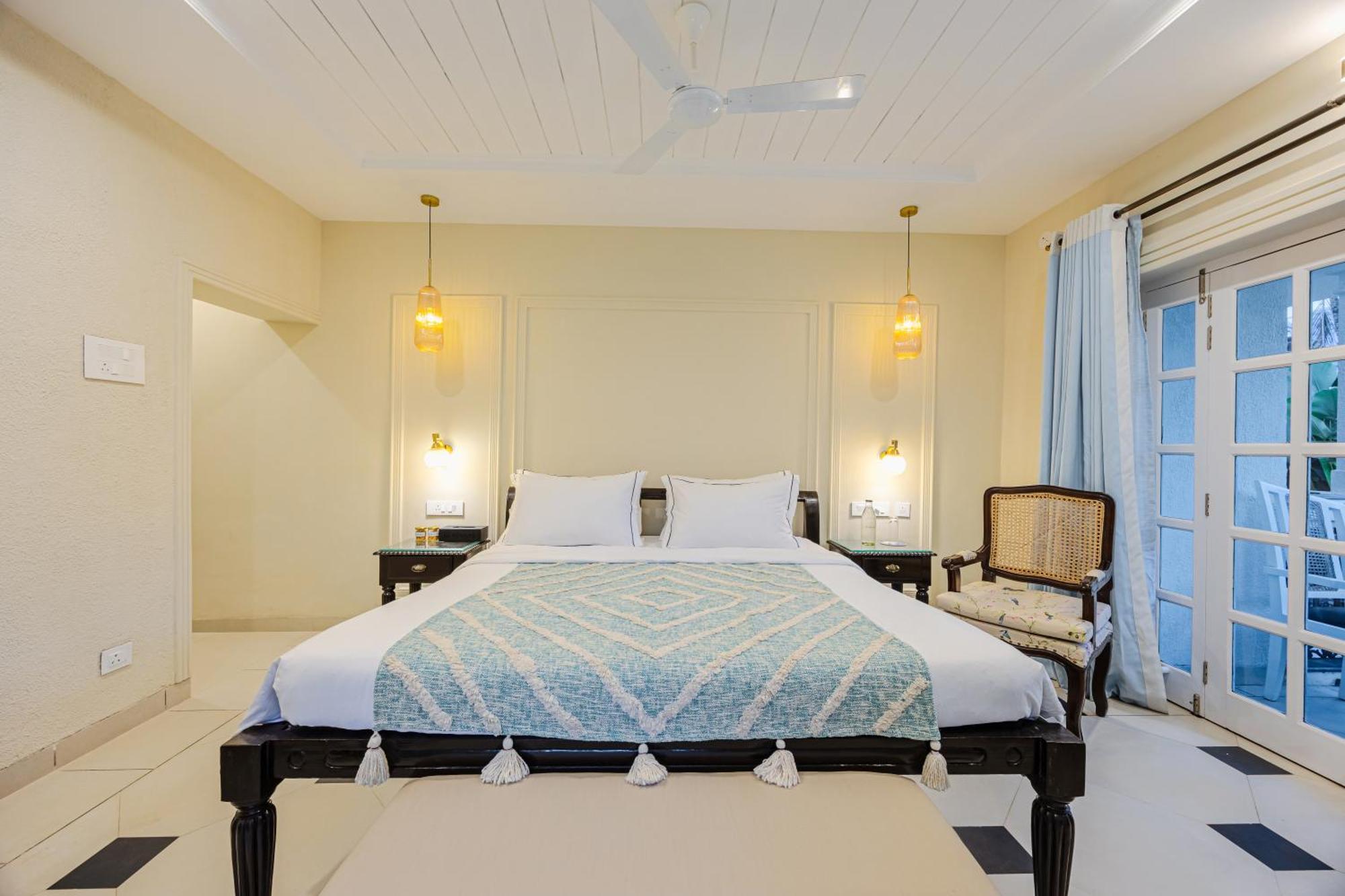 Elivaas 4 Bhk Villa Near Beach With Private Pool & Bar - Casa Boa Vida Candolim Extérieur photo