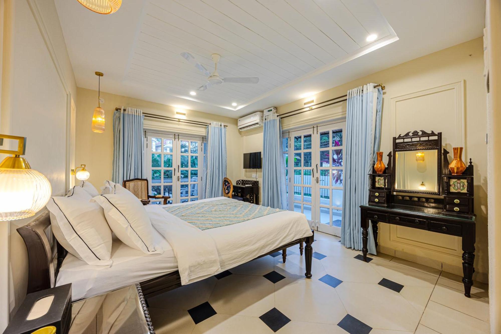 Elivaas 4 Bhk Villa Near Beach With Private Pool & Bar - Casa Boa Vida Candolim Extérieur photo