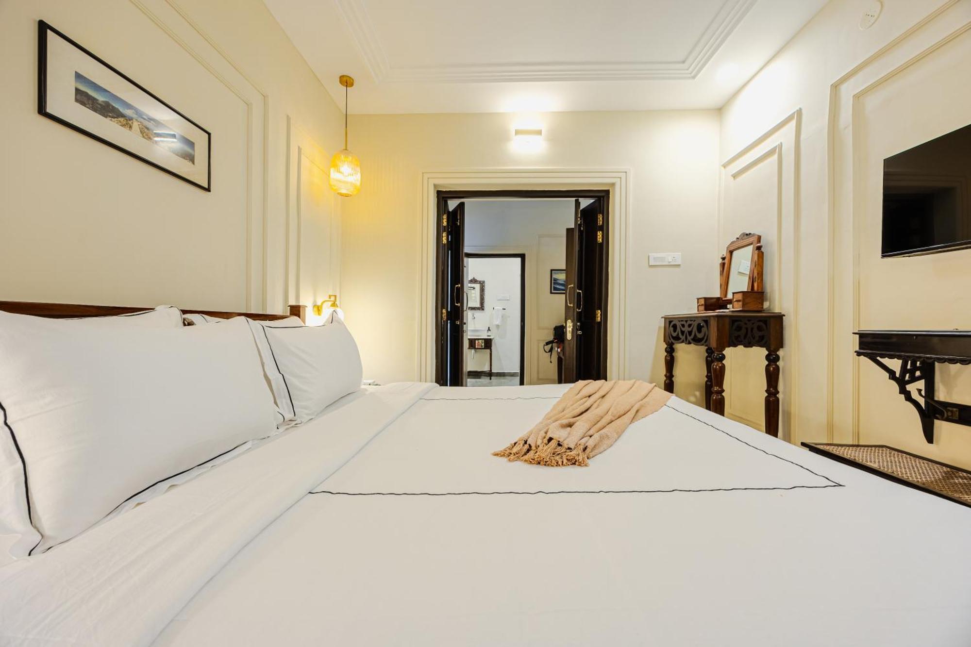 Elivaas 4 Bhk Villa Near Beach With Private Pool & Bar - Casa Boa Vida Candolim Extérieur photo