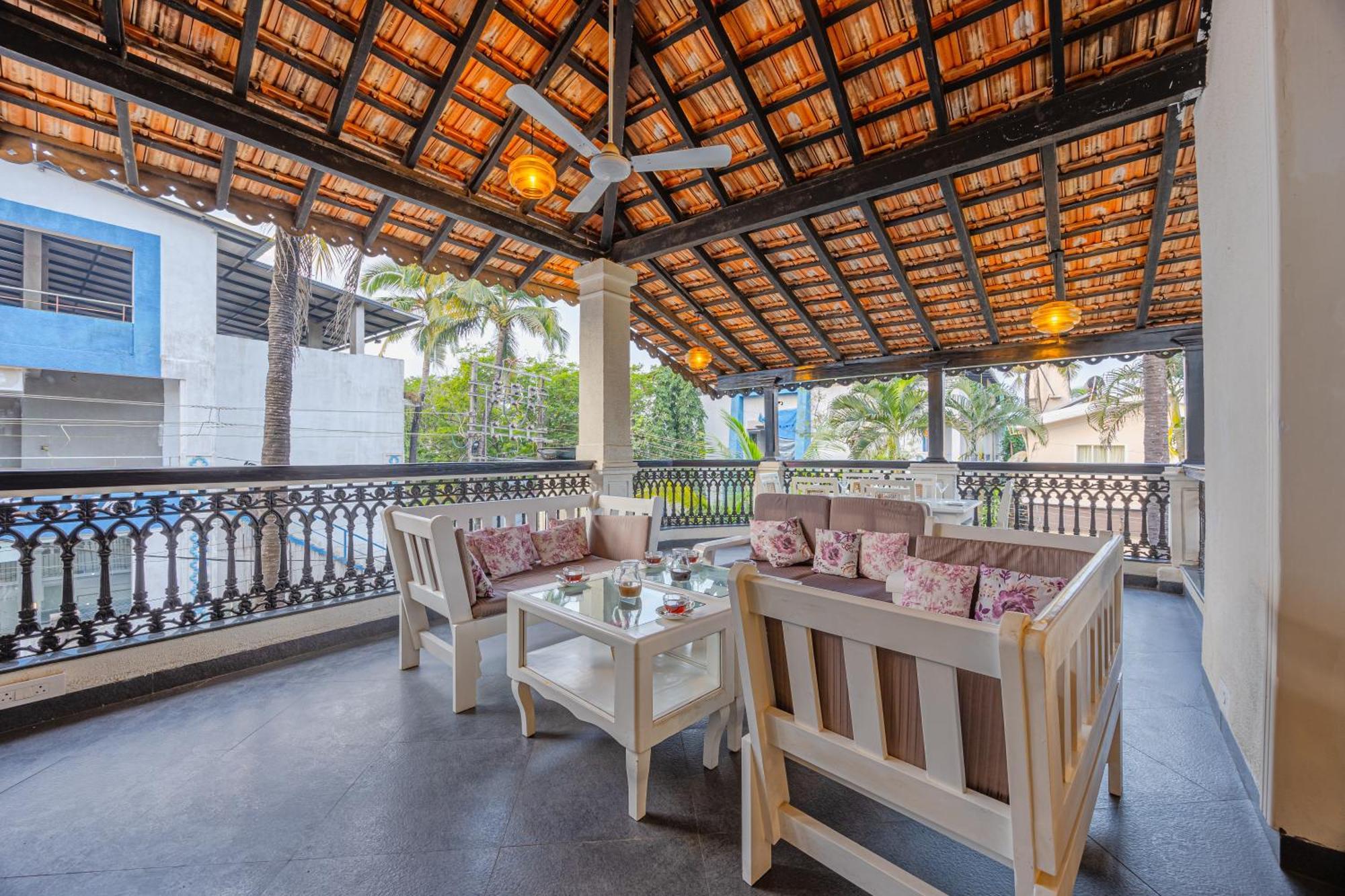 Elivaas 4 Bhk Villa Near Beach With Private Pool & Bar - Casa Boa Vida Candolim Extérieur photo