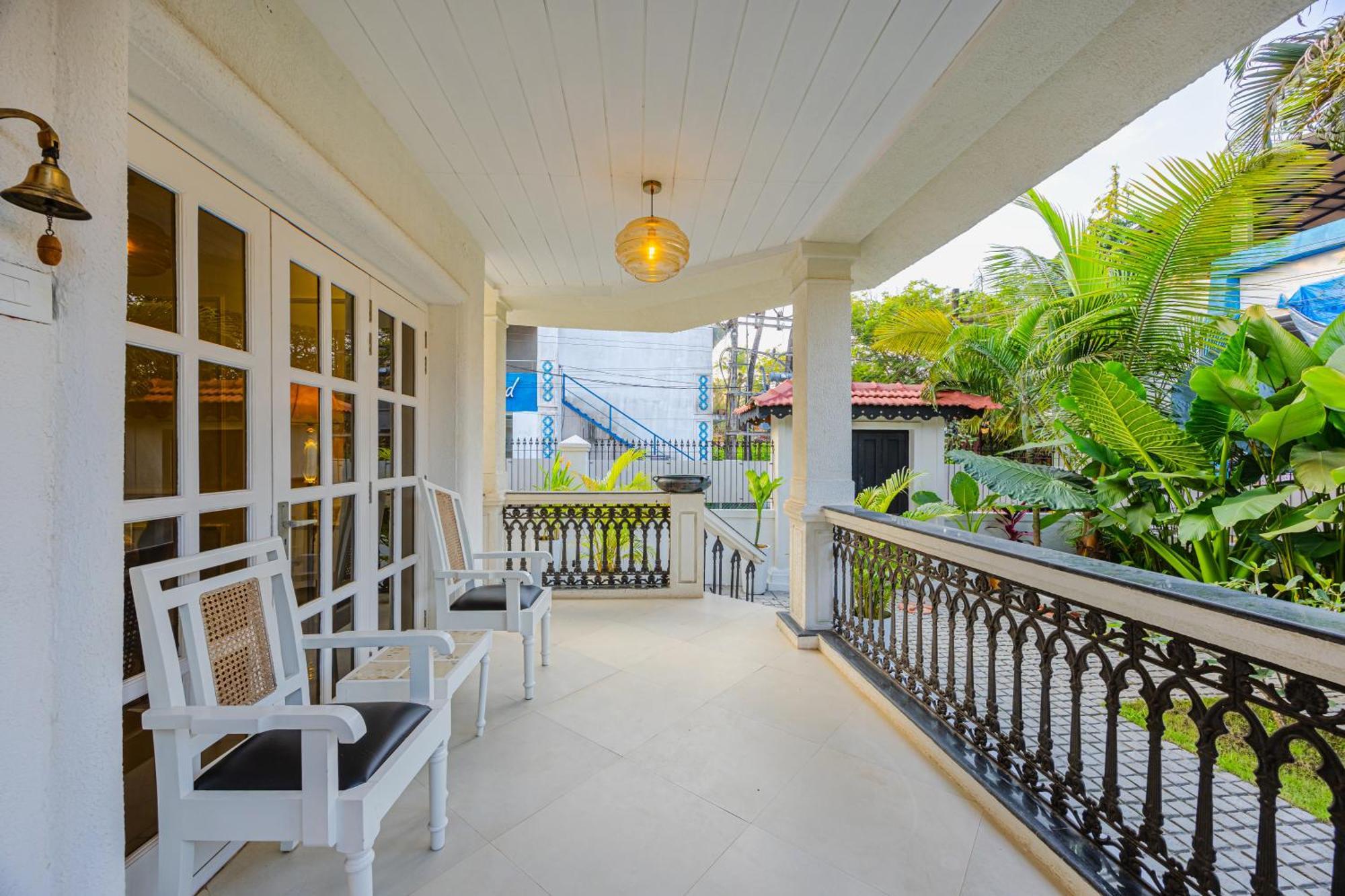 Elivaas 4 Bhk Villa Near Beach With Private Pool & Bar - Casa Boa Vida Candolim Extérieur photo
