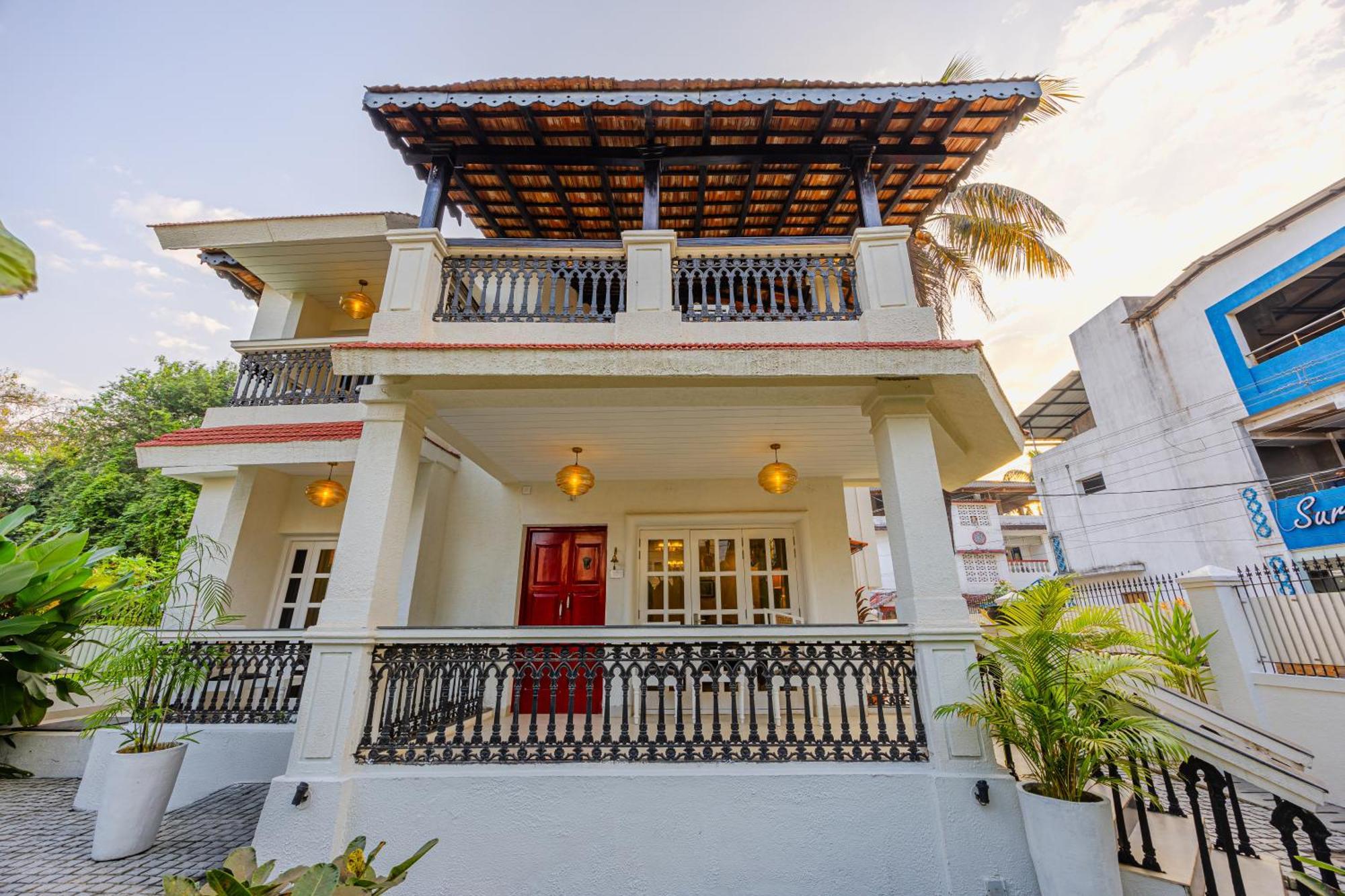 Elivaas 4 Bhk Villa Near Beach With Private Pool & Bar - Casa Boa Vida Candolim Extérieur photo