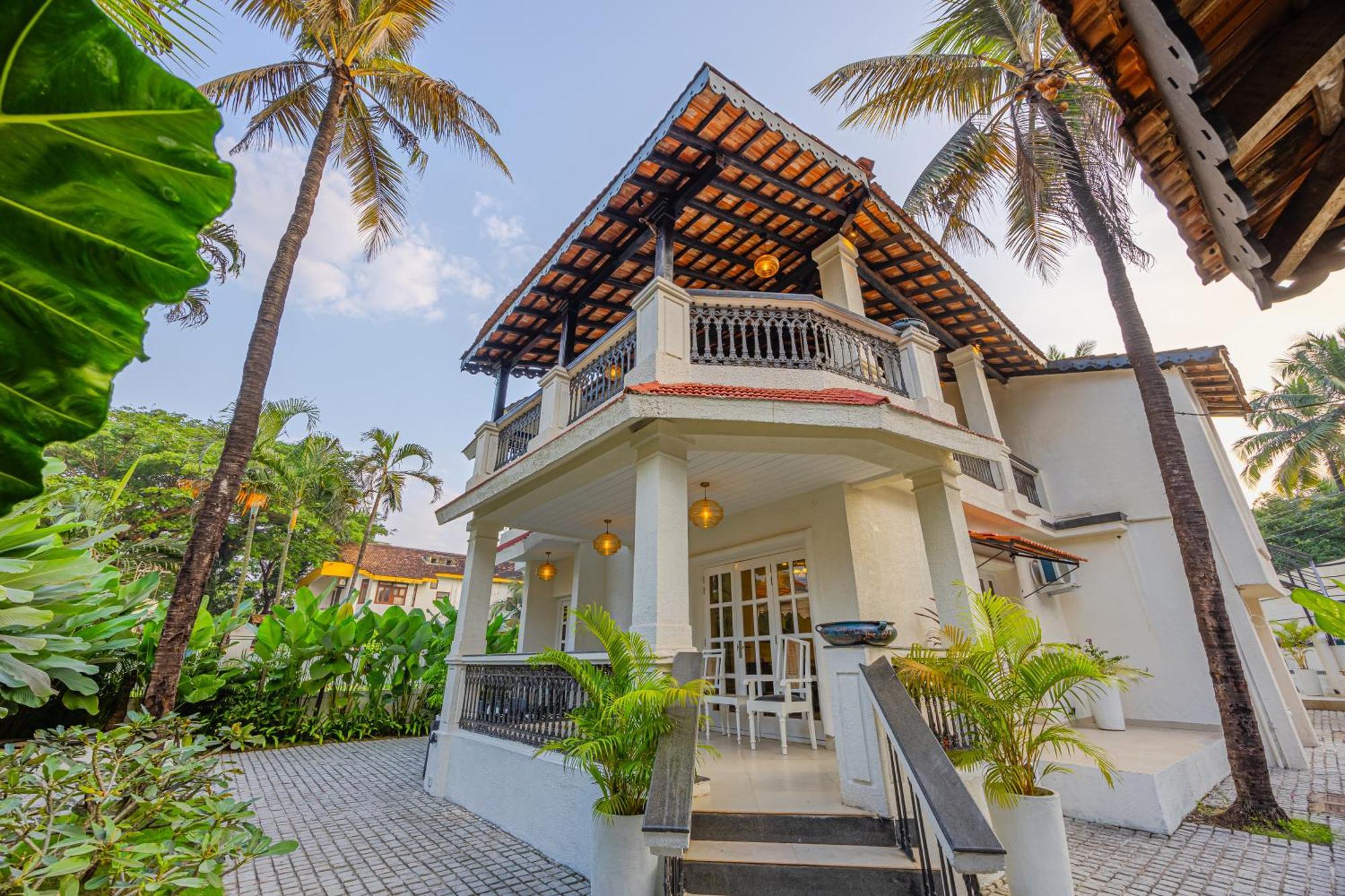 Elivaas 4 Bhk Villa Near Beach With Private Pool & Bar - Casa Boa Vida Candolim Extérieur photo