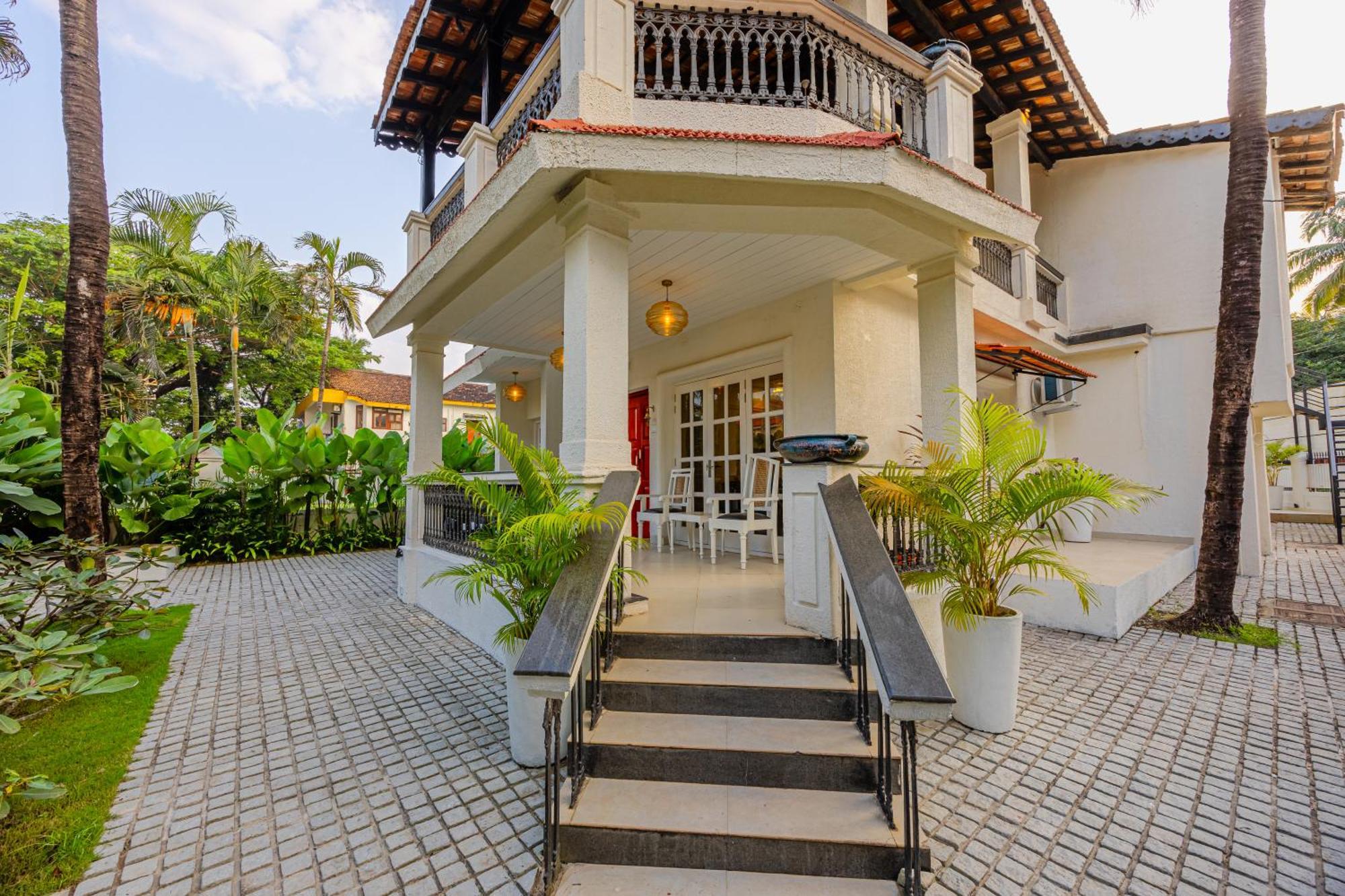 Elivaas 4 Bhk Villa Near Beach With Private Pool & Bar - Casa Boa Vida Candolim Extérieur photo